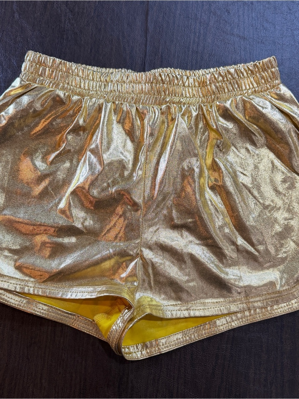 Kate Kasin Short Gold Metallic Elastic Waist Women’s Shorts Sz S NWT